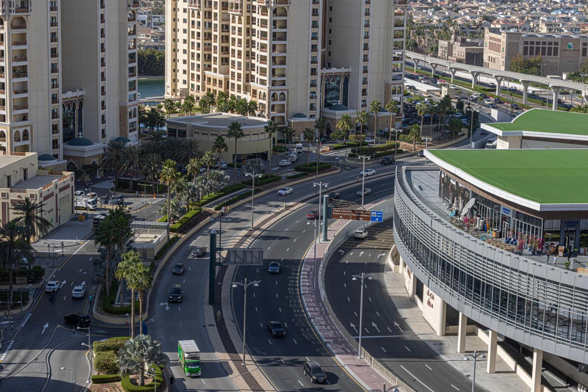 Infinity Pool In Palm Jumeirah On Exclusive West Apartamento
