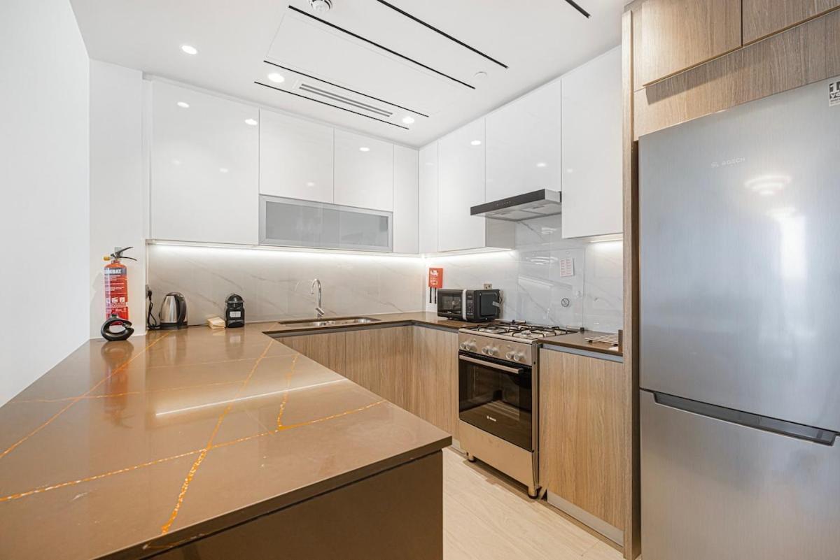Medore Brand New 1 And A Half Bedroom Apartamento *