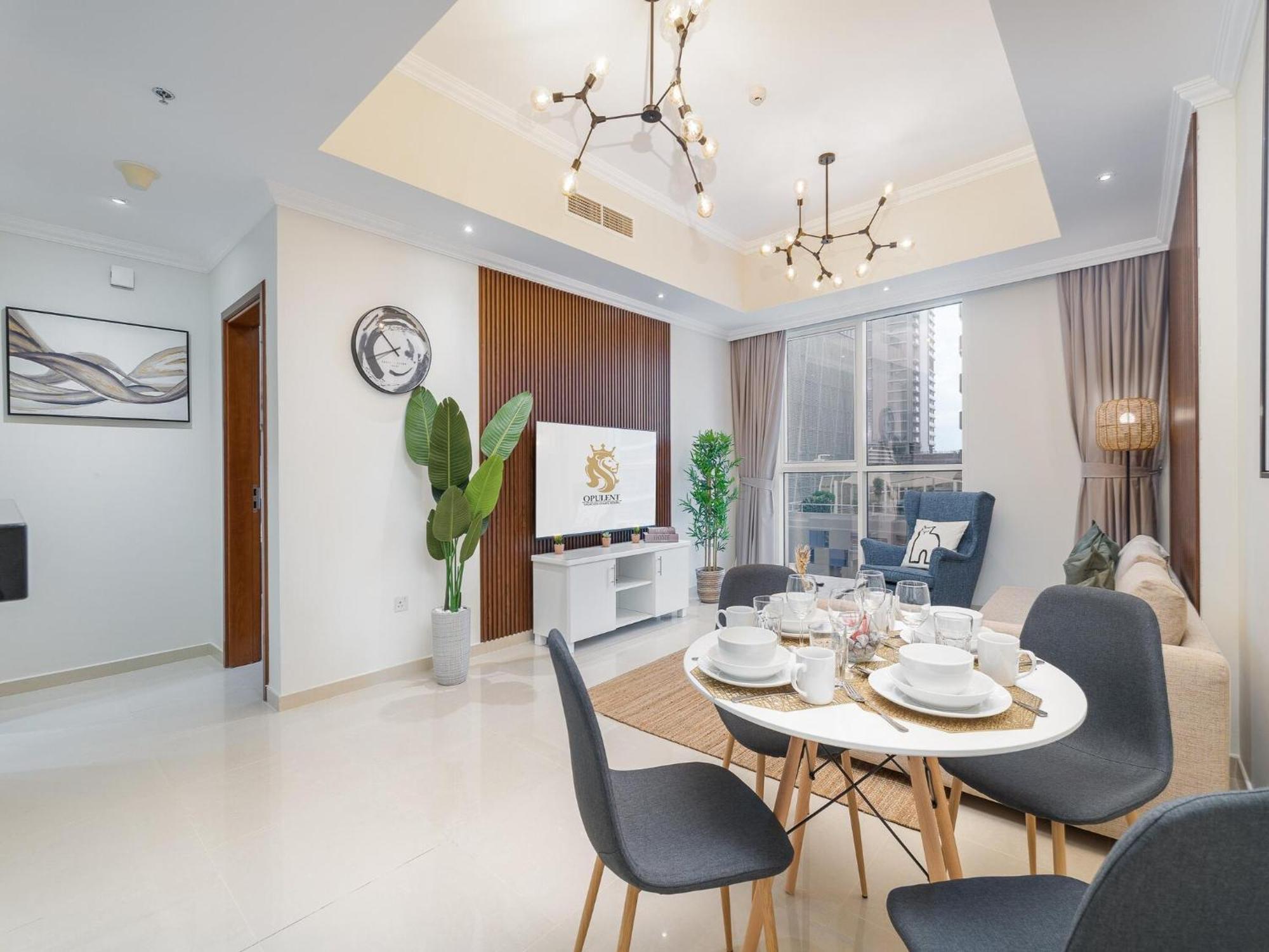 Luxe Near Mall Burj Khalifa Pool Gym Parking Apartamento