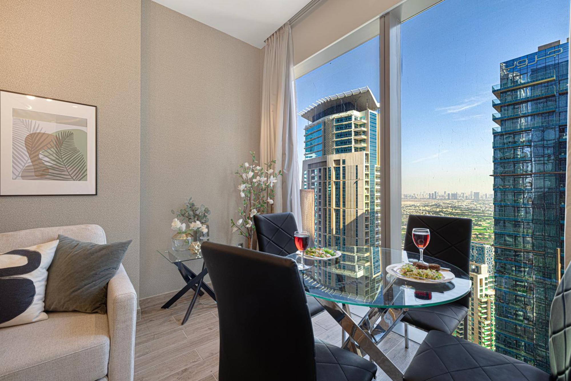 Livin' Holidays - Luxury In Marina Apartemen