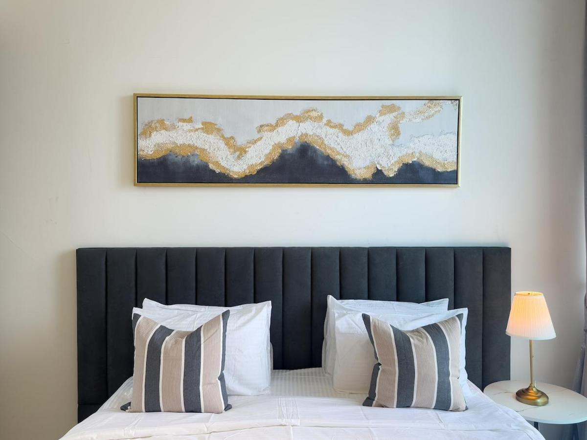Cozy 1br In Jvc- Netflix, Pool, Pet Free Dubái
