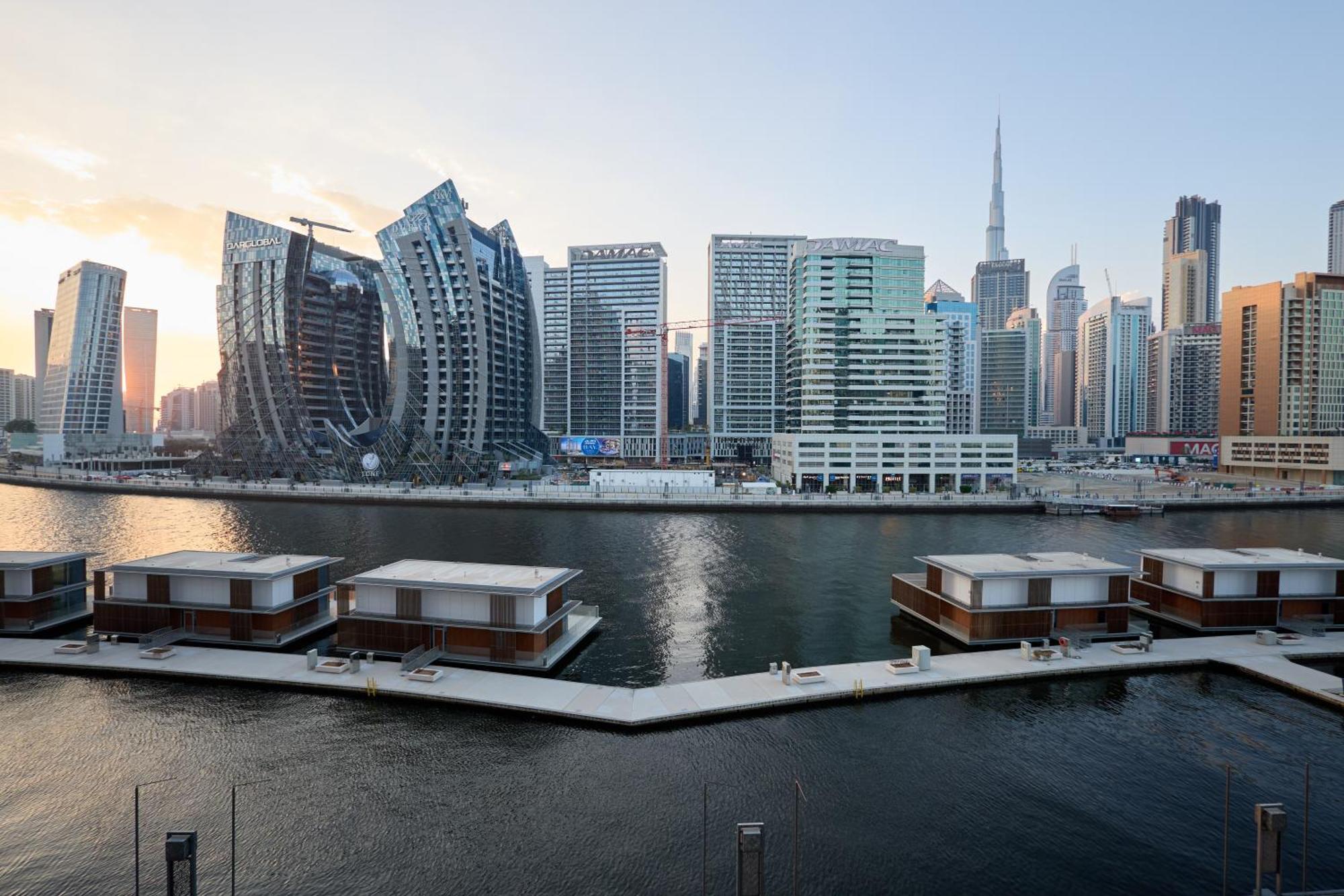 Apartment Full Burj Khalifa & Canal View I 7 Mins To Mall I Exclusive 2bhk For Up To 6 People *