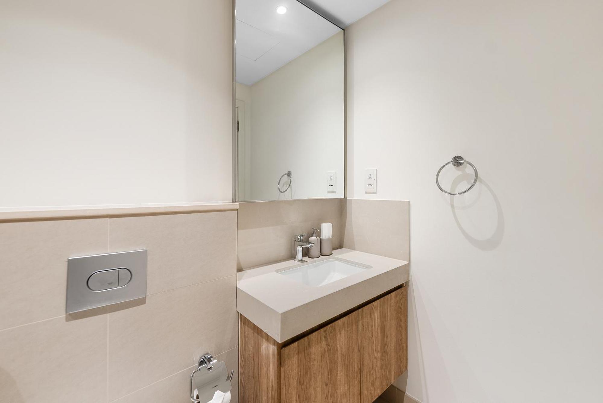 Magnificent - A Charming 2br With A Burj Khalifa View Dubaï