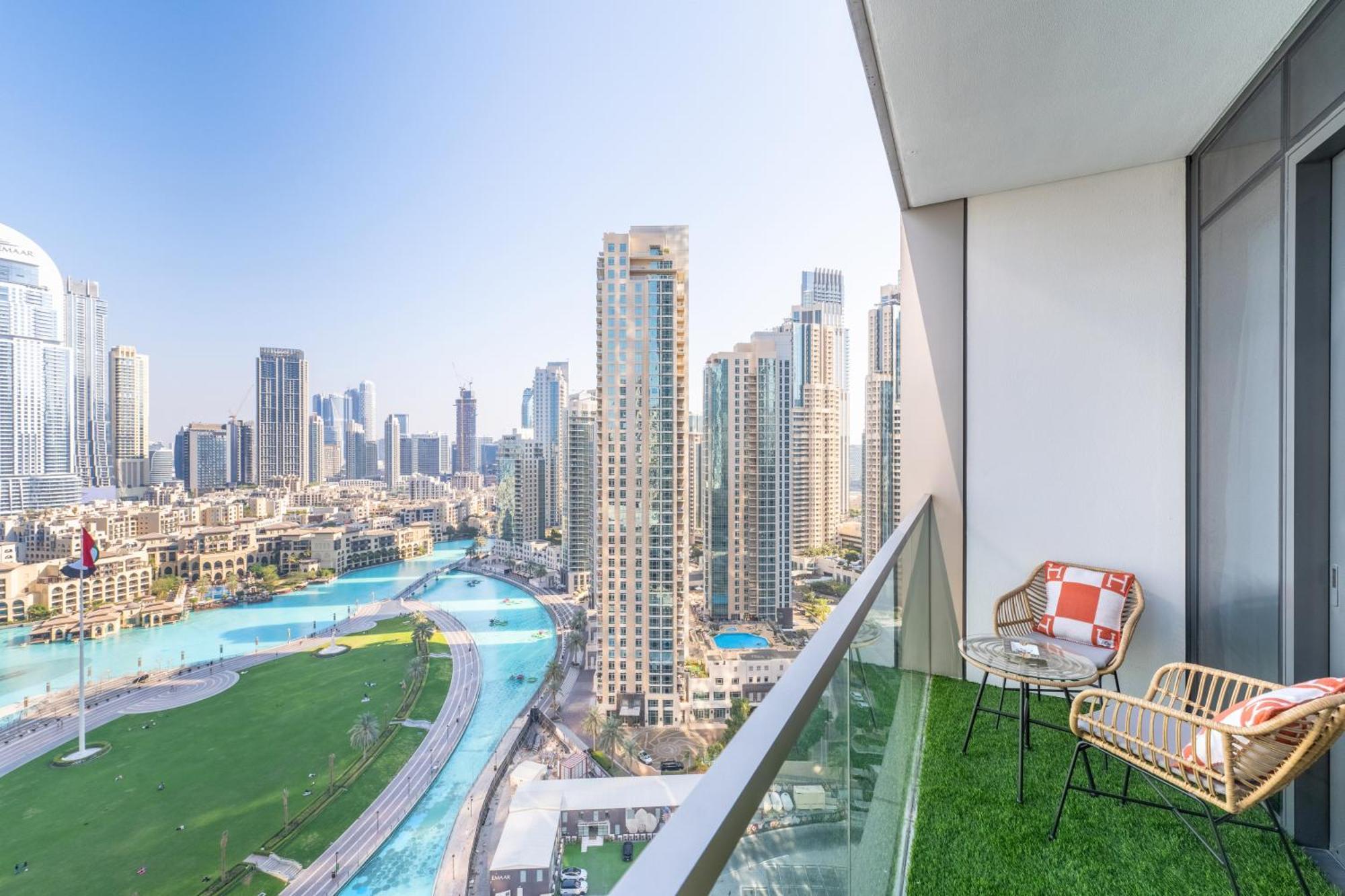 Hermes-style 2br, Full Burj Khalifa View - Infinity Pool - Full Fountain View Dubaï