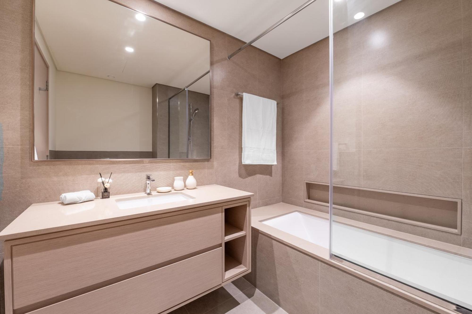 Hermes-style 2br, Full Burj Khalifa View - Infinity Pool - Full Fountain View * Dubaï