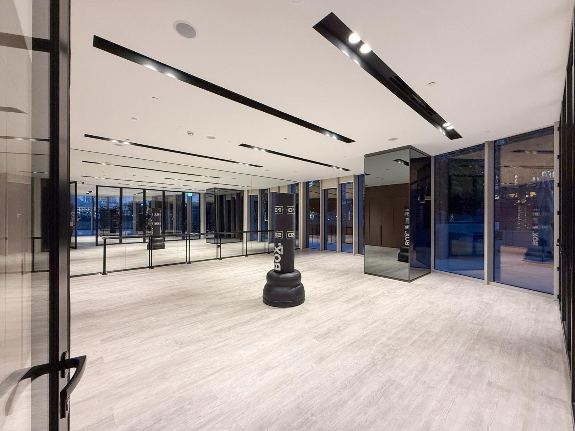 Hermes-style 2br, Full Burj Khalifa View - Infinity Pool - Full Fountain View Appartement *