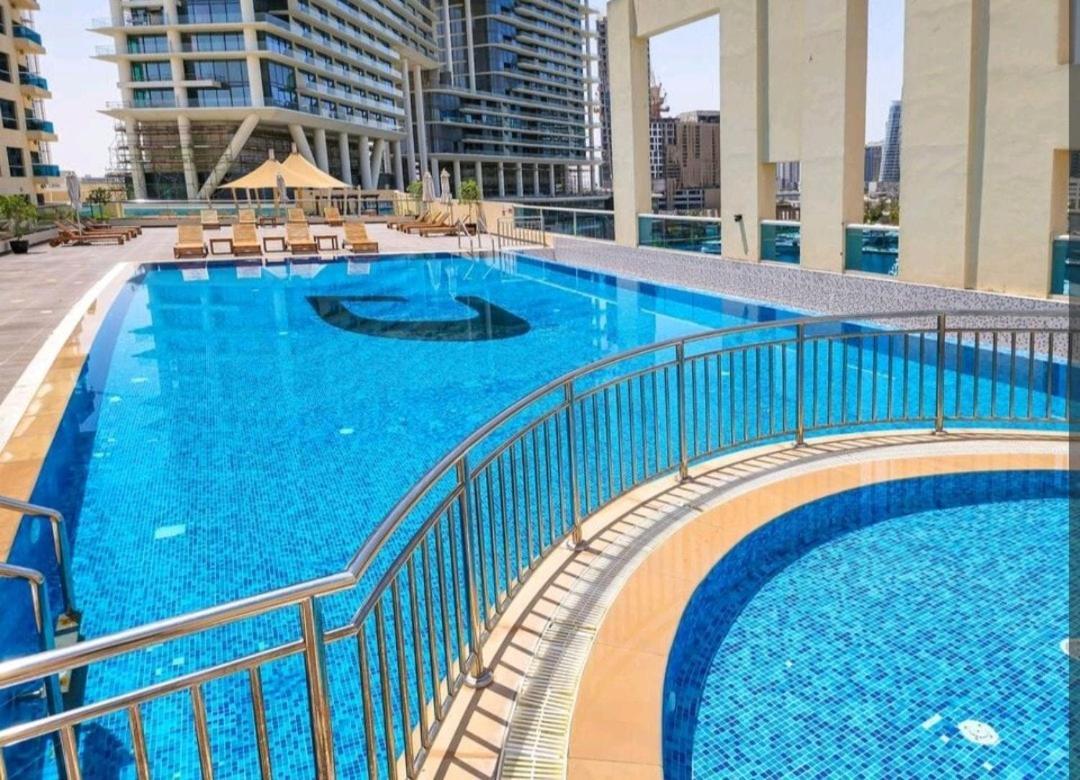 Great & Huge High Floor! Appartement Dubaï