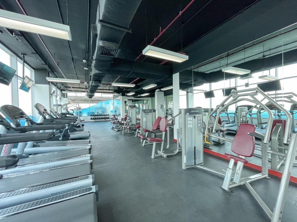 Apartemen Peaceful And Airy 1-bedroom With The Palm View