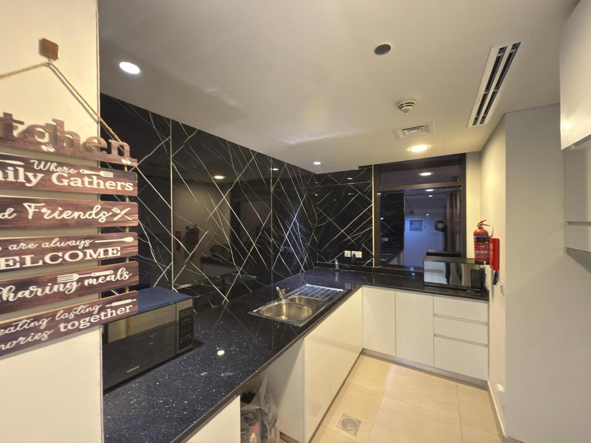Nuchi H O S T E L Apartment Dubai