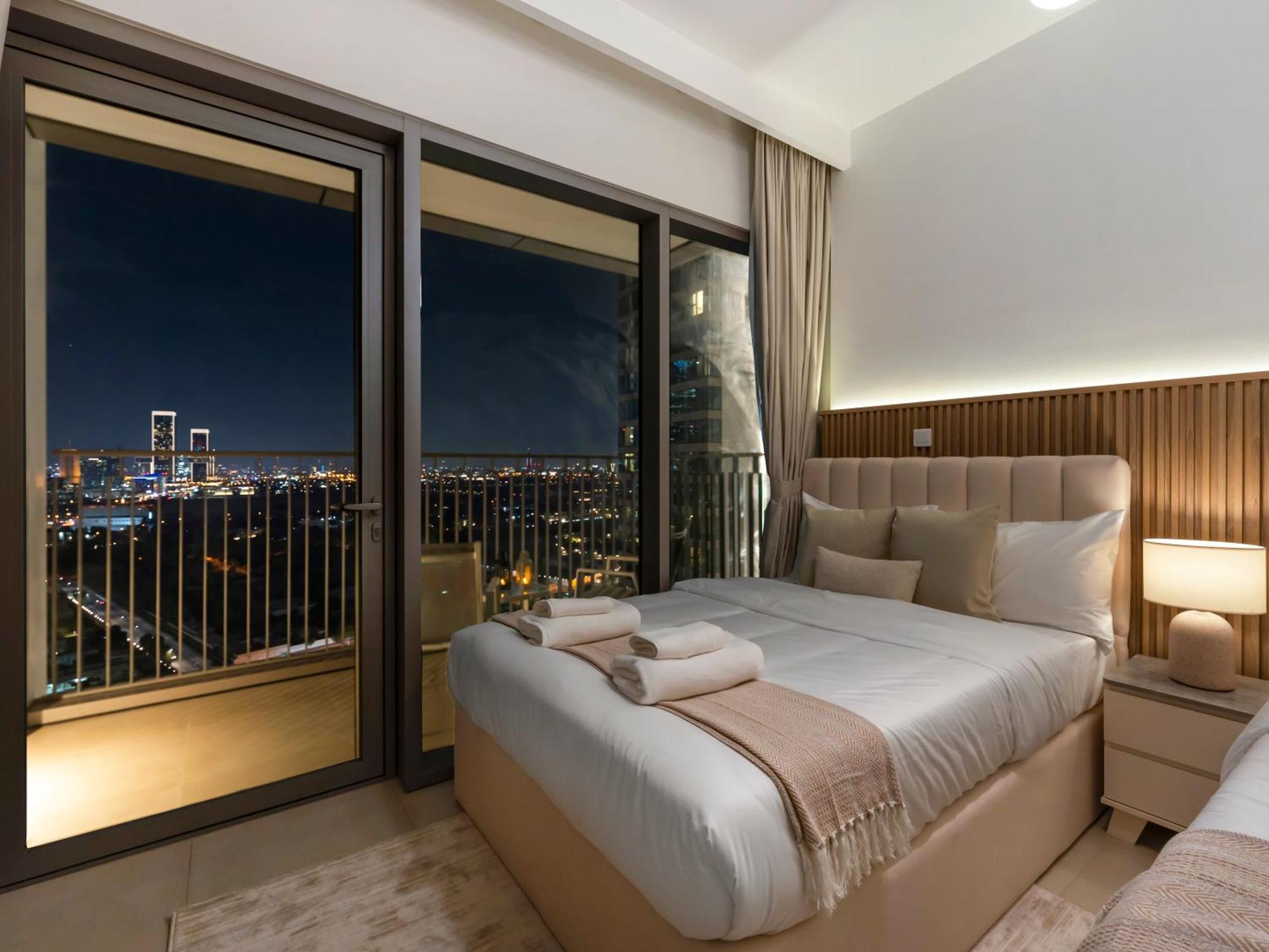 Lägenhet Blissful At Downtown Views Ii- 5min Walk To Mall, Burj Khalifa With Infinity Pool *