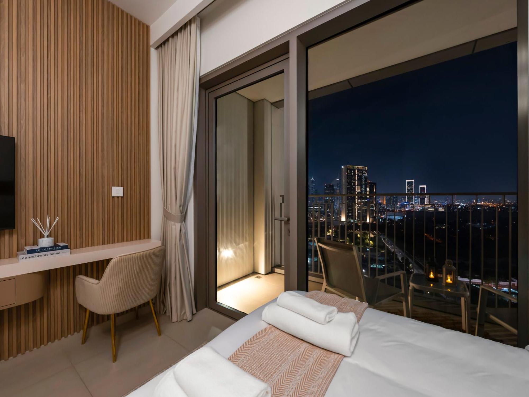 Blissful At Downtown Views Ii- 5min Walk To Mall, Burj Khalifa With Infinity Pool Lägenhet