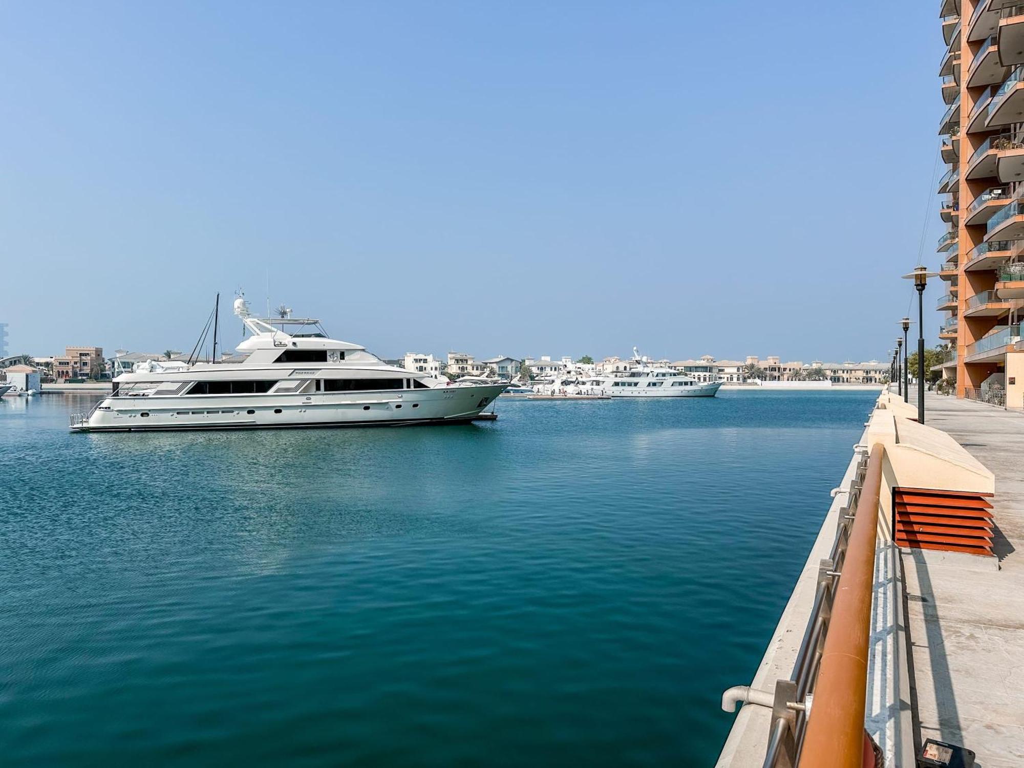 Apartment Modern Beachfront 1br - Tiara *