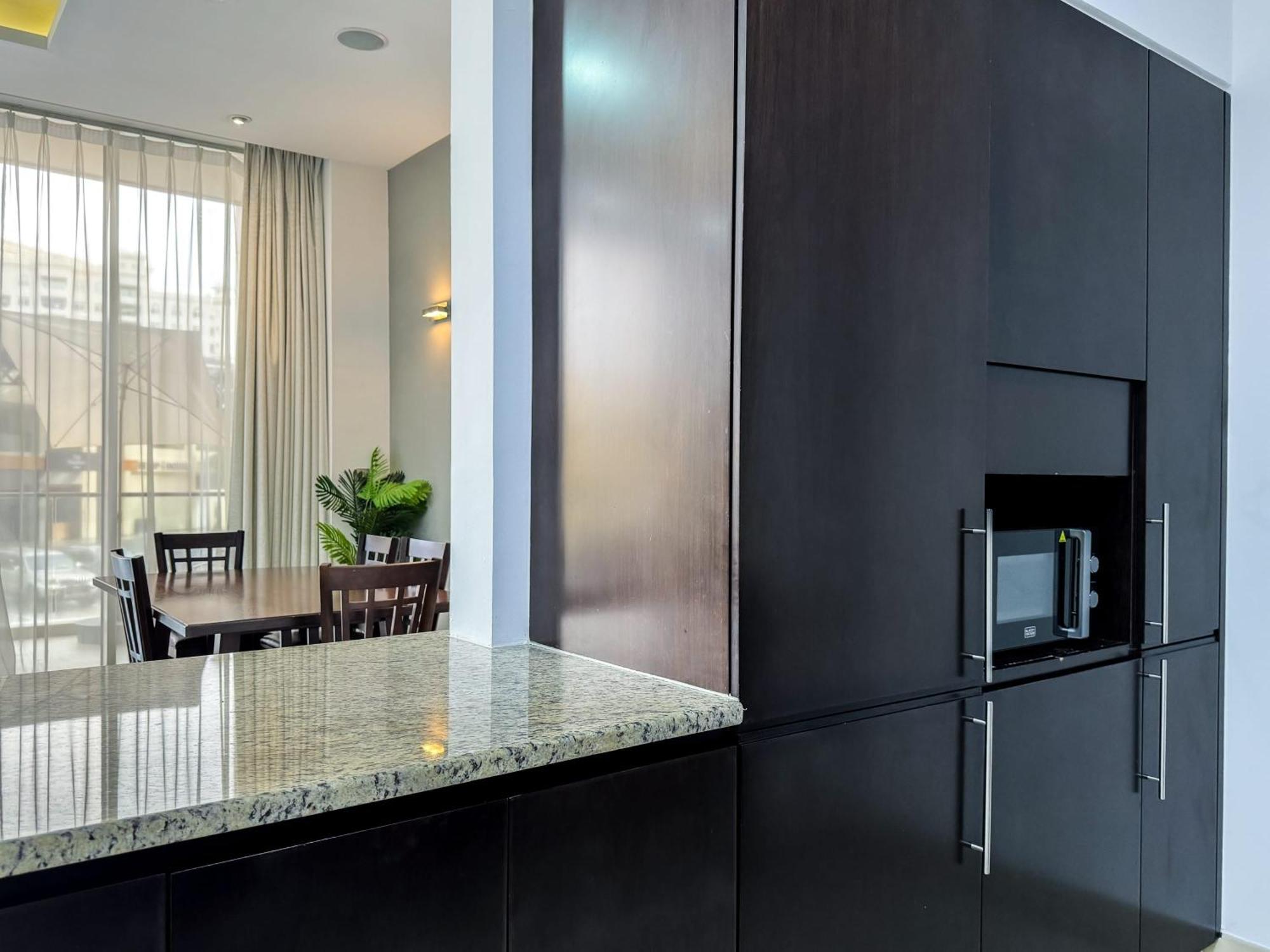 Modern Beachfront 1br - Tiara