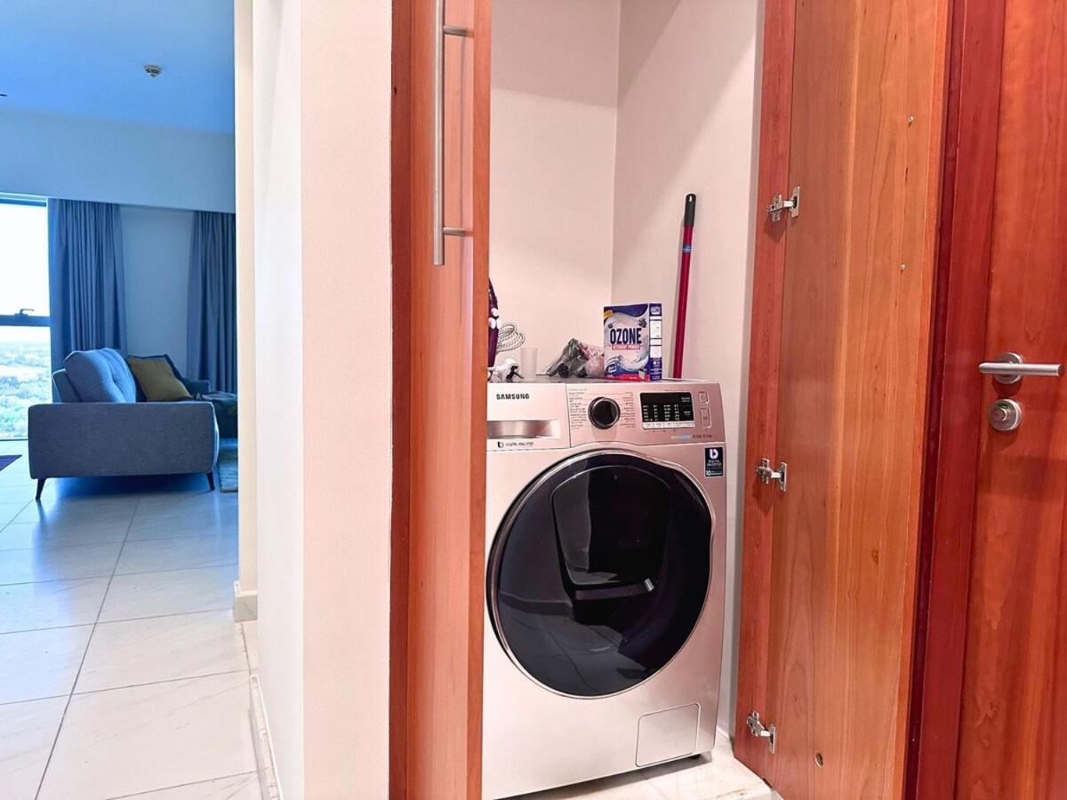 Appartement Park Tower Difc - 10 Minutes Walk To Metro - Spacious 1bdr