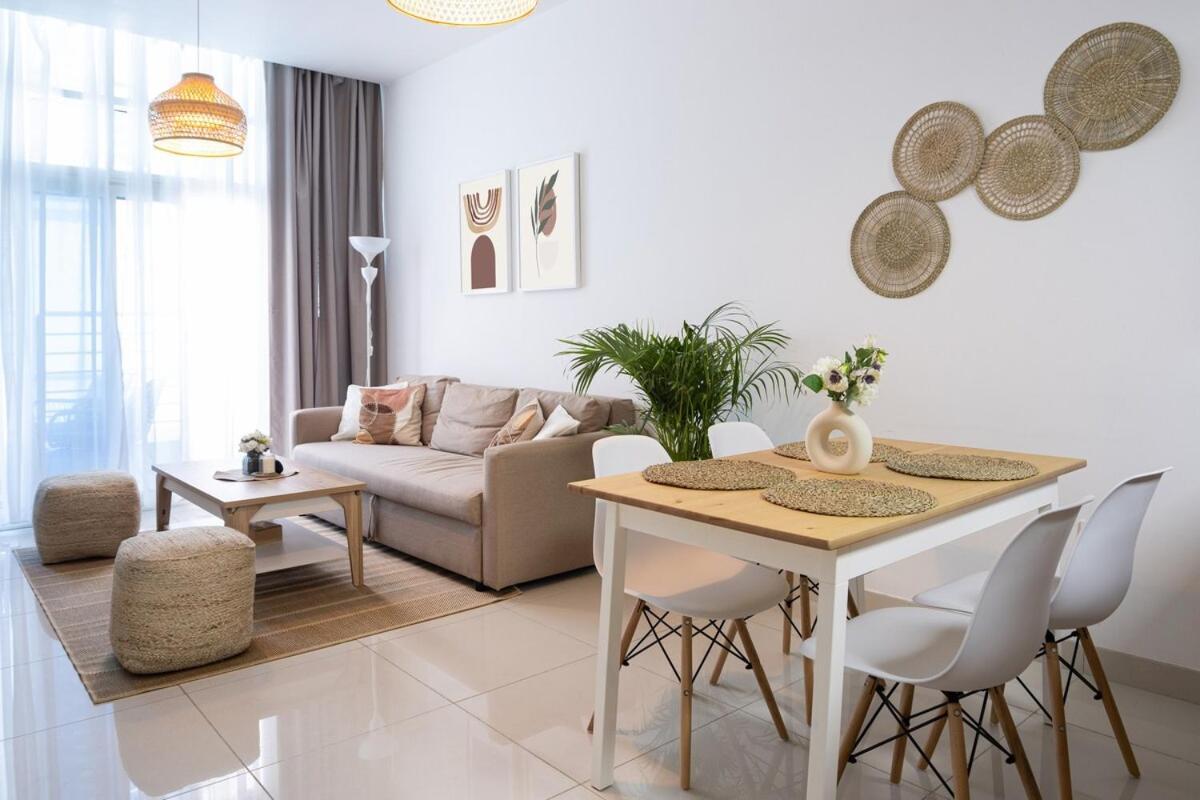 Waves - Charming With Balcony Steps From The Appartement