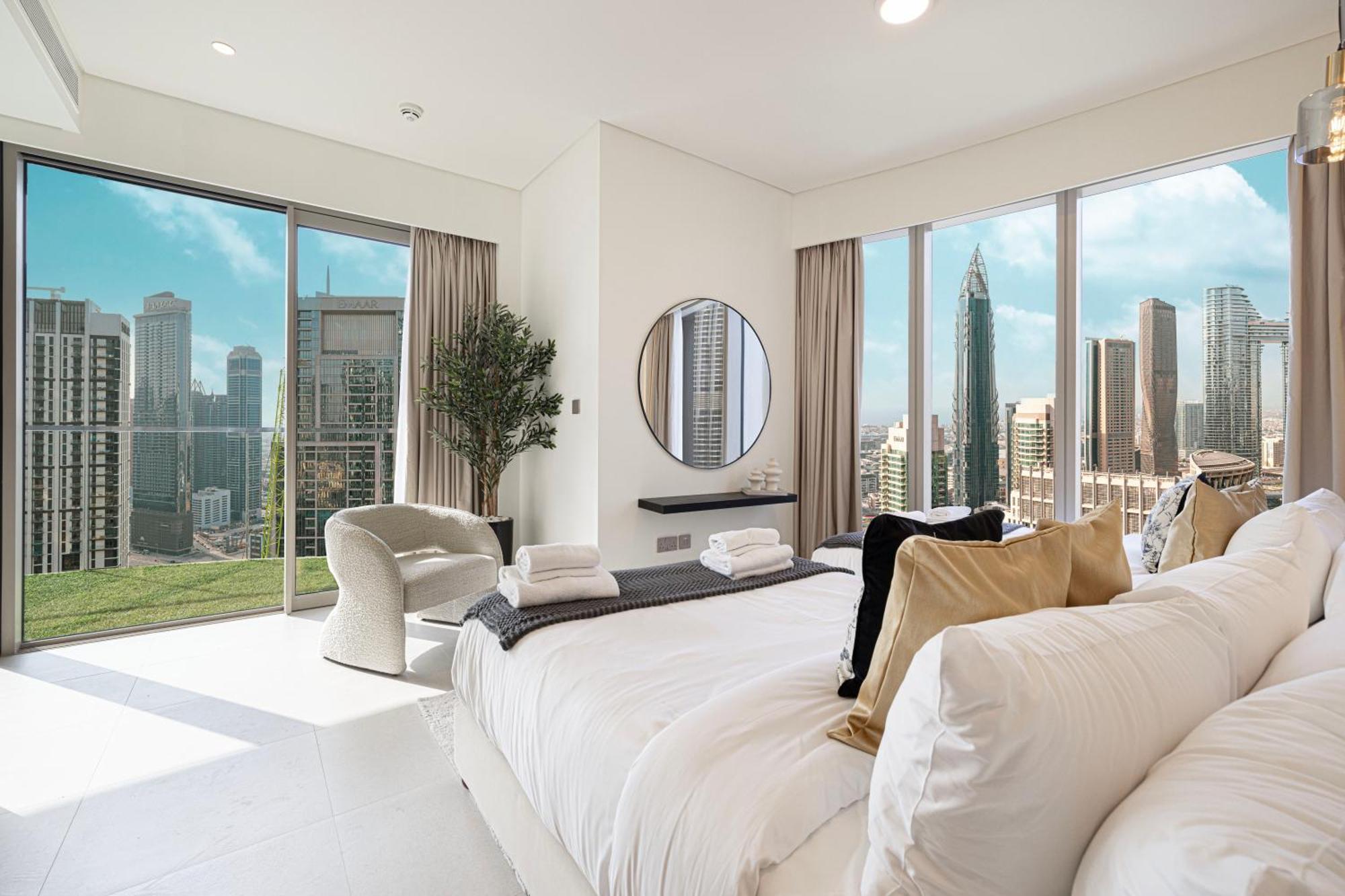 Sky High Luxury, Grande Signature, Burj Khalifa View, 5 Minute Walk To Mall Appartement Dubaï