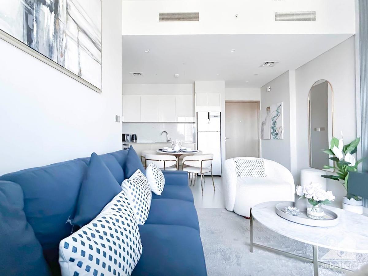 Luxurious Burj Royale 1b With Balcony & Views Appartement *