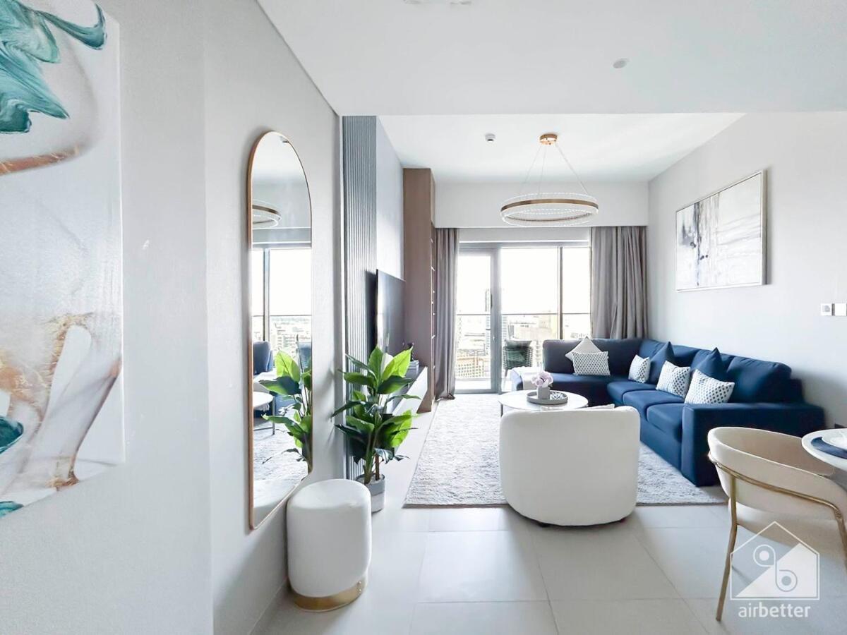 Luxurious Burj Royale 1b With Balcony & Views