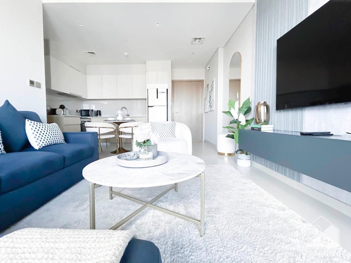 Luxurious Burj Royale 1b With Balcony & Views Dubaï