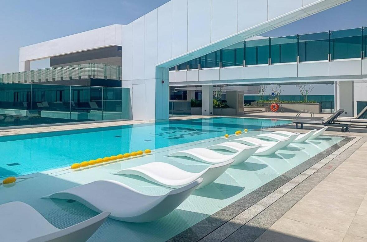 Luxury 1 Bed In The Heart Of The City! Free Wifi Appartement Dubaï