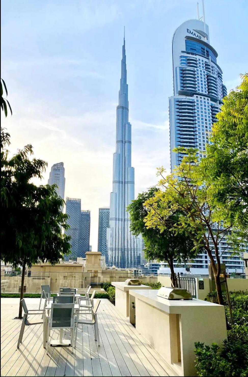Lägenhet Rooftop Lounge - Walk To Mall & Burj Khalifa - Downtown *