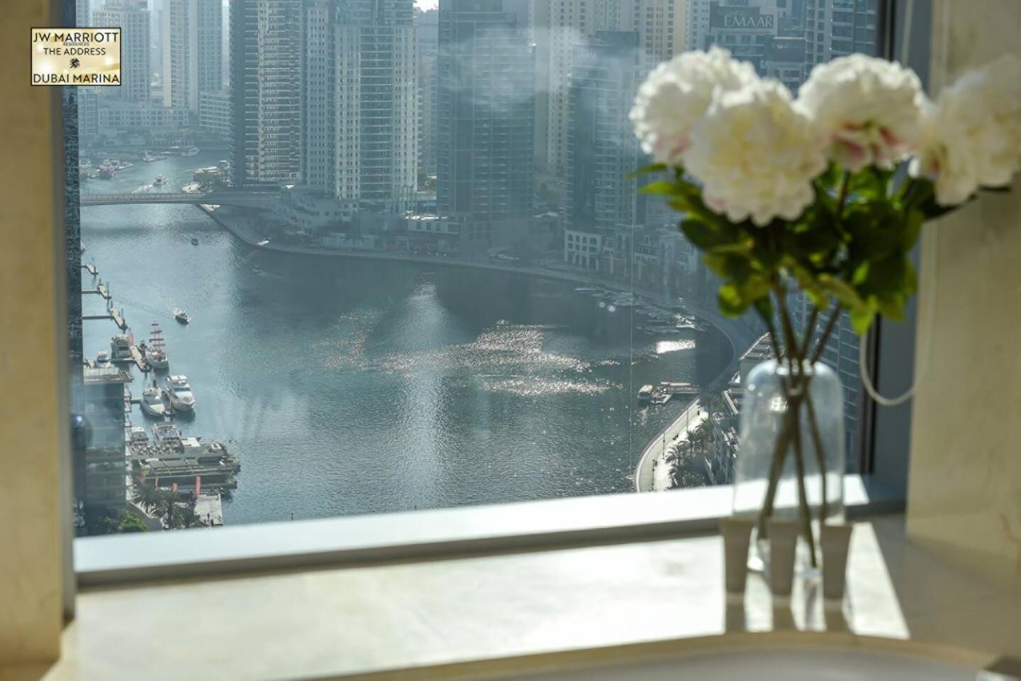 Luxury Living At The Address Marina! *
