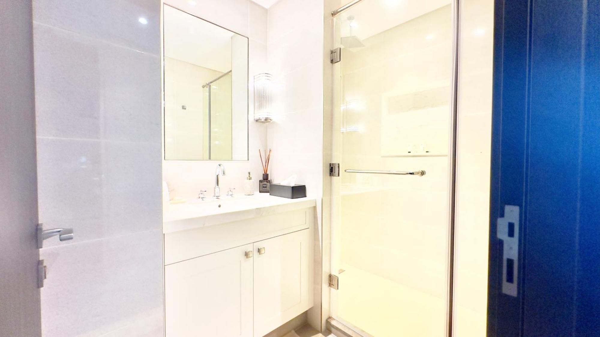 3br With Maids At Opera Grand, Burj Fountain View By Vibel Apartament *
