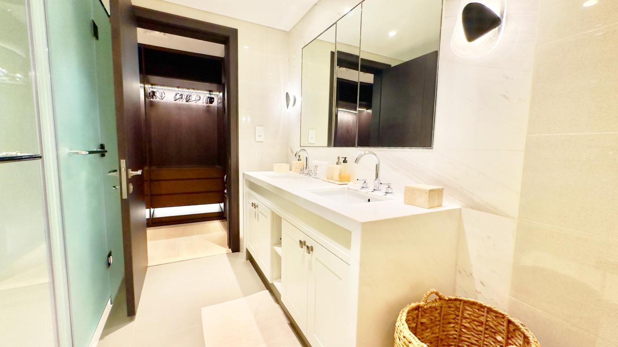 Apartament 3br With Maids At Opera Grand, Burj Fountain View By Vibel Dubai