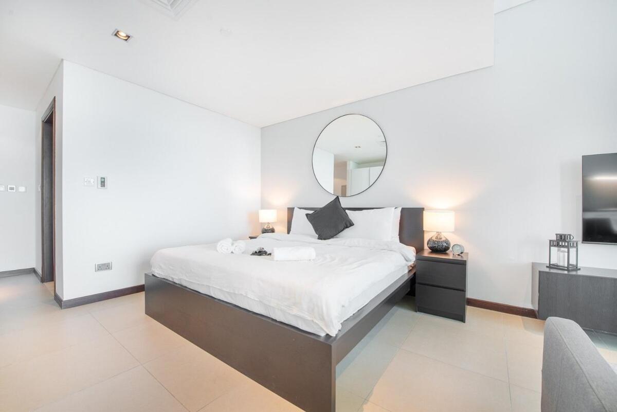 Comfortable For 4 In Difc *
