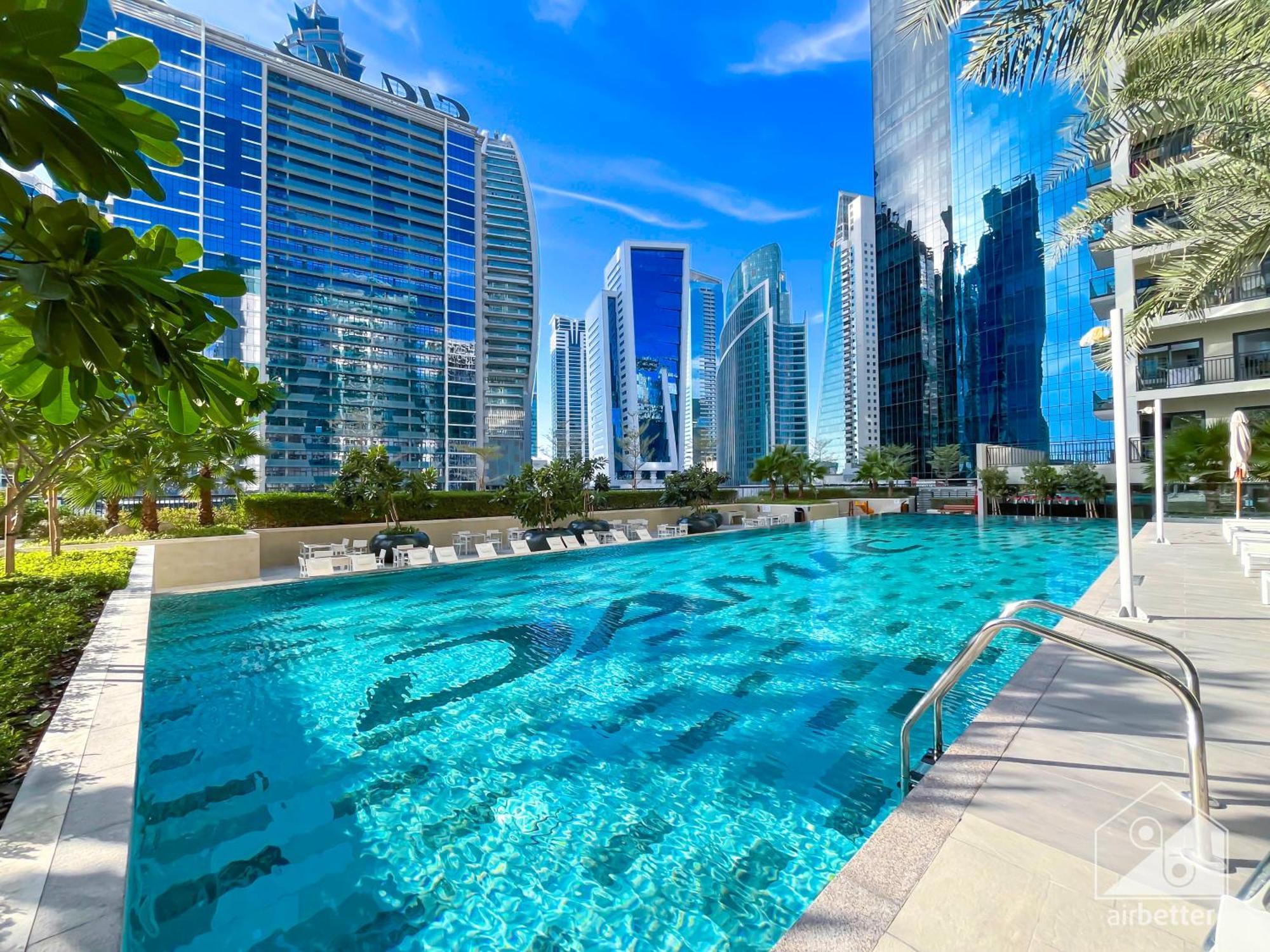 Elegant 1b With Stunning Views & Balcony In Business Bay Dubaï