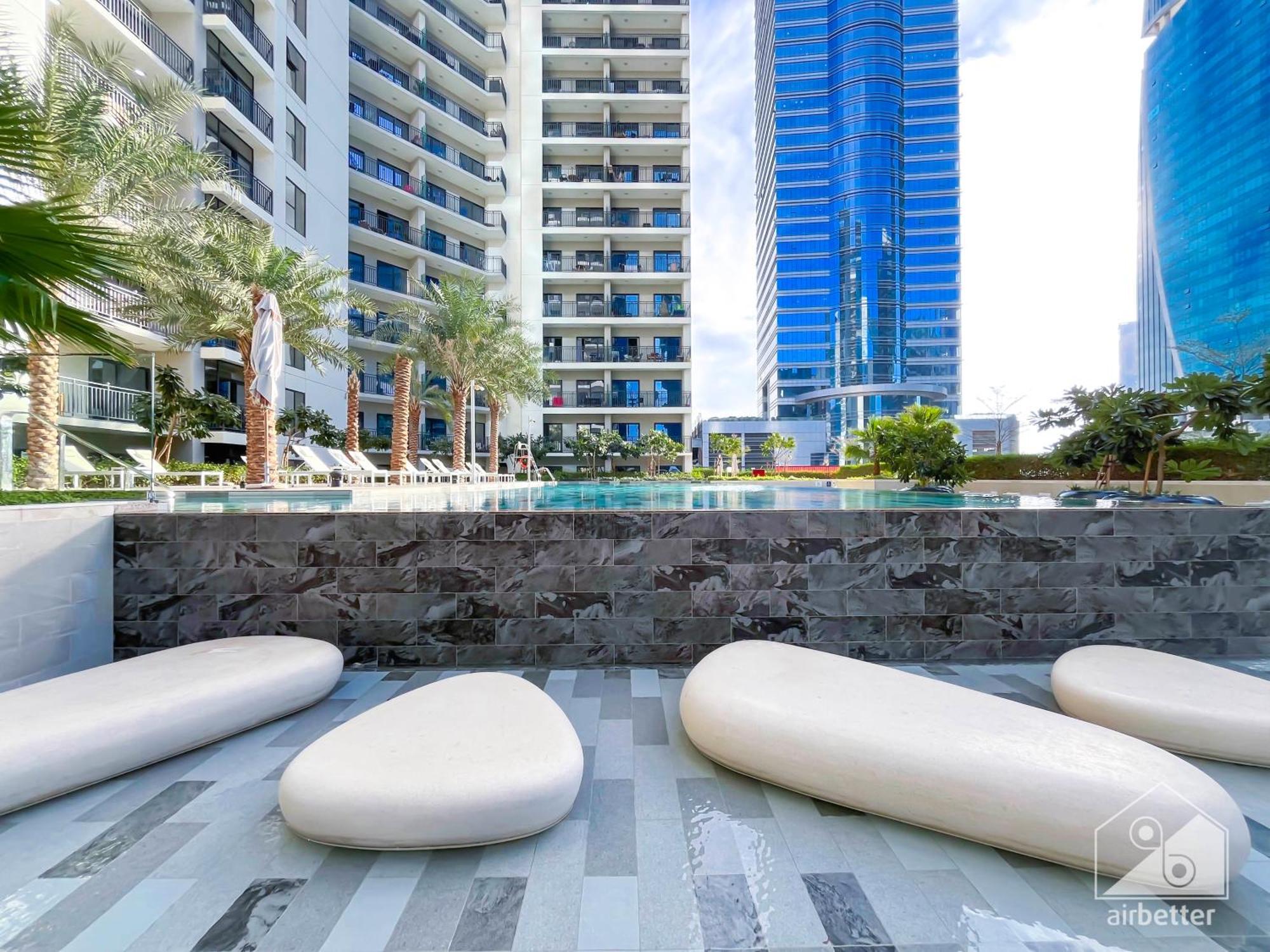 Elegant 1b With Stunning Views & Balcony In Business Bay * Dubaï