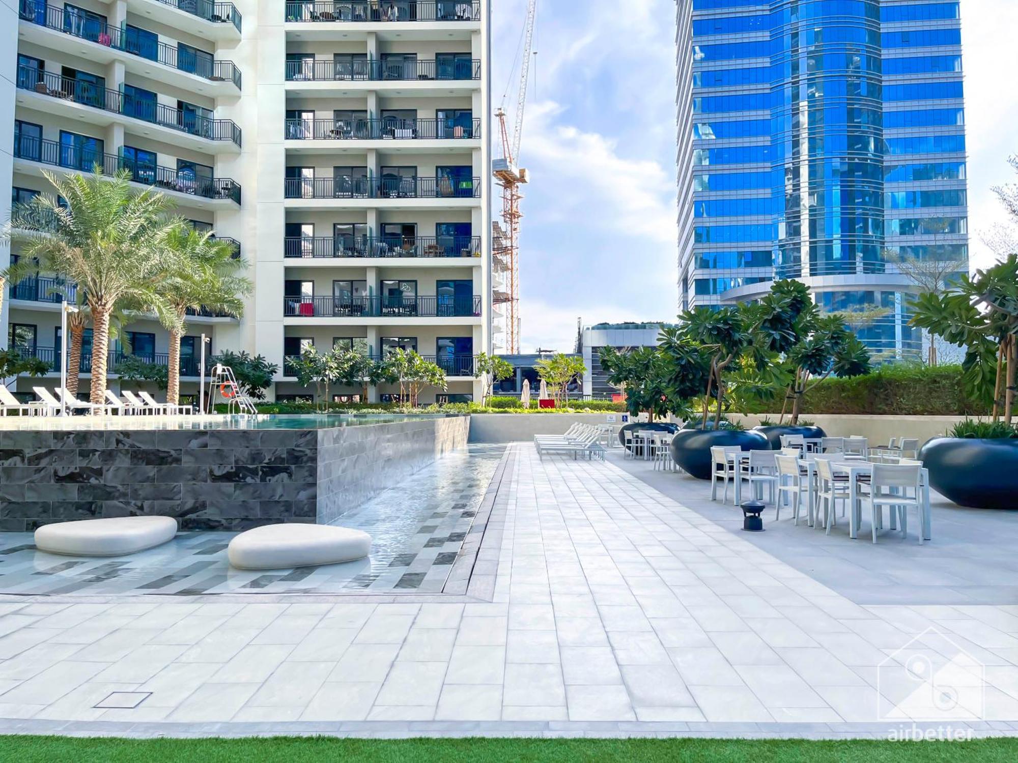 Appartement Elegant 1b With Stunning Views & Balcony In Business Bay *