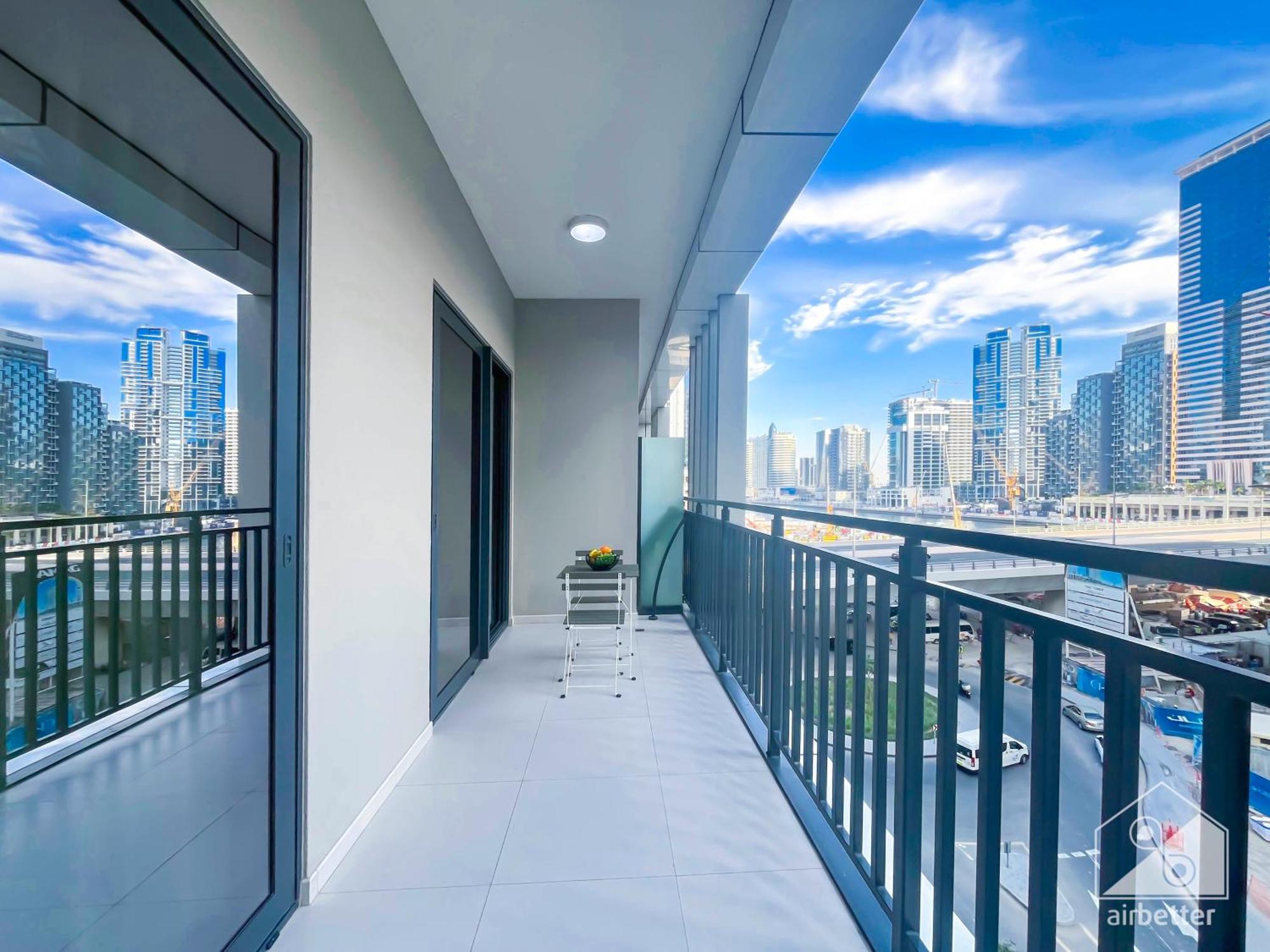 Appartement Elegant 1b With Stunning Views & Balcony In Business Bay Dubaï