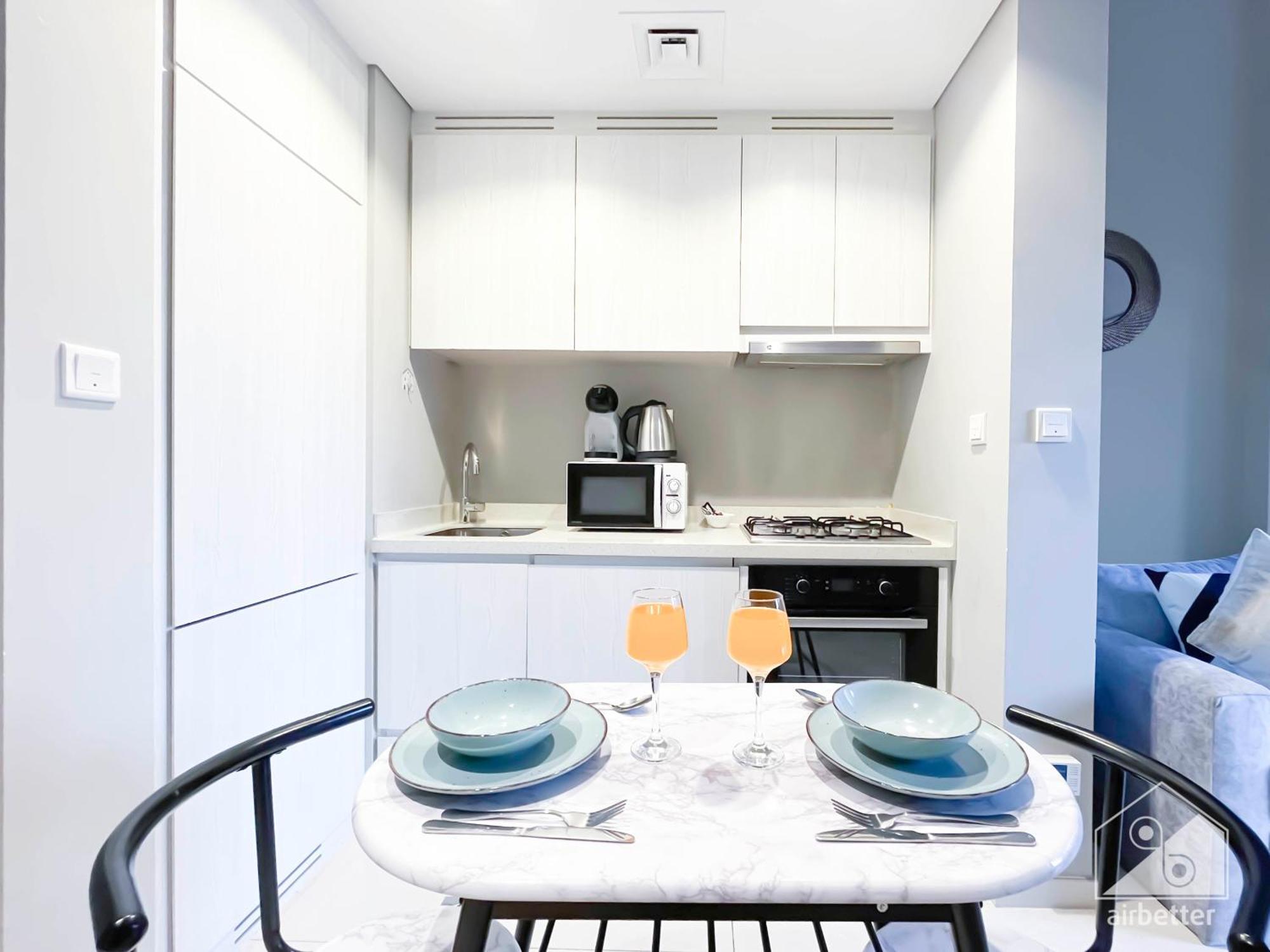 Elegant 1b With Stunning Views & Balcony In Business Bay