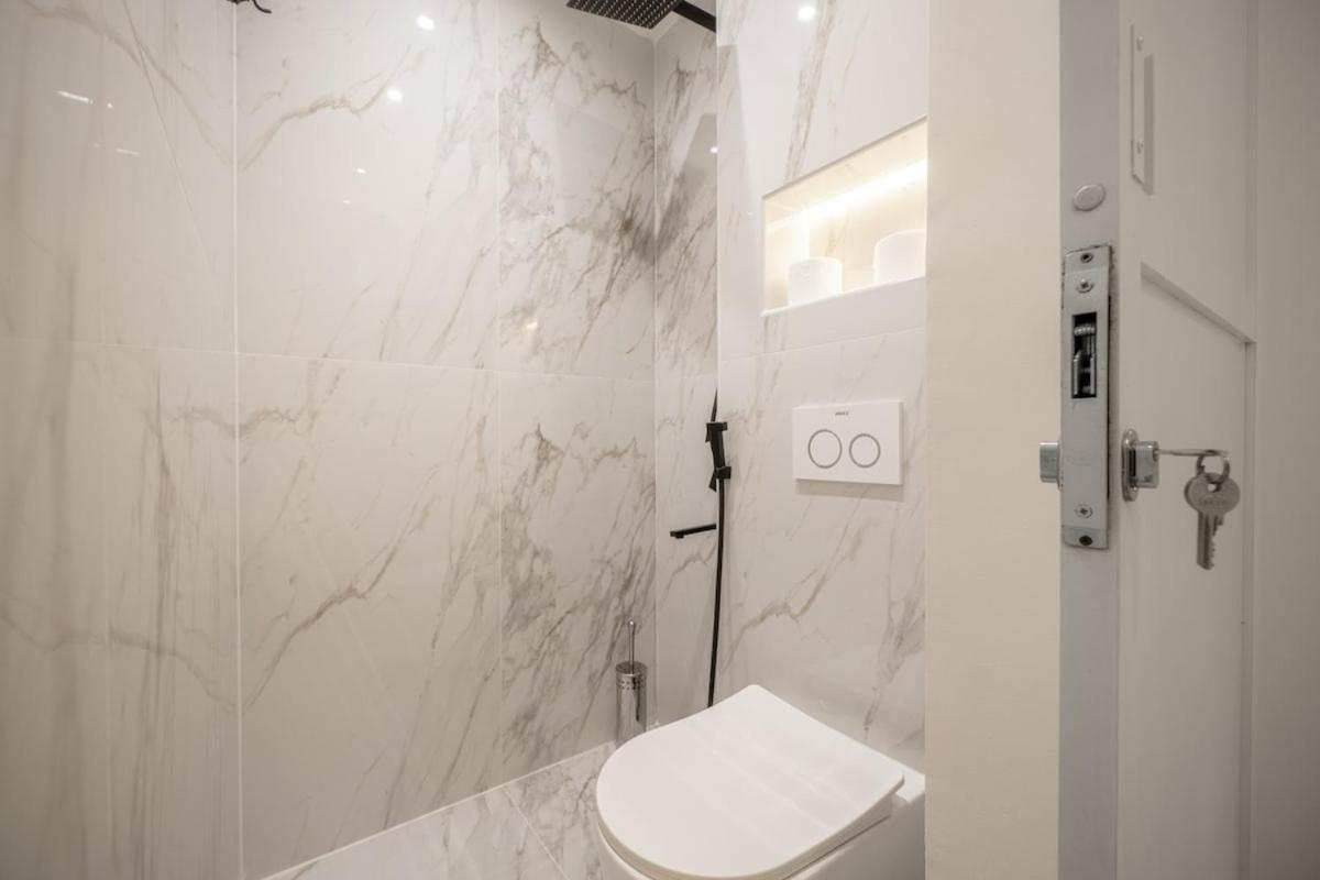 Lux 5br Marina With Jacuzzi, Walk To Beach, Gym Dubaï