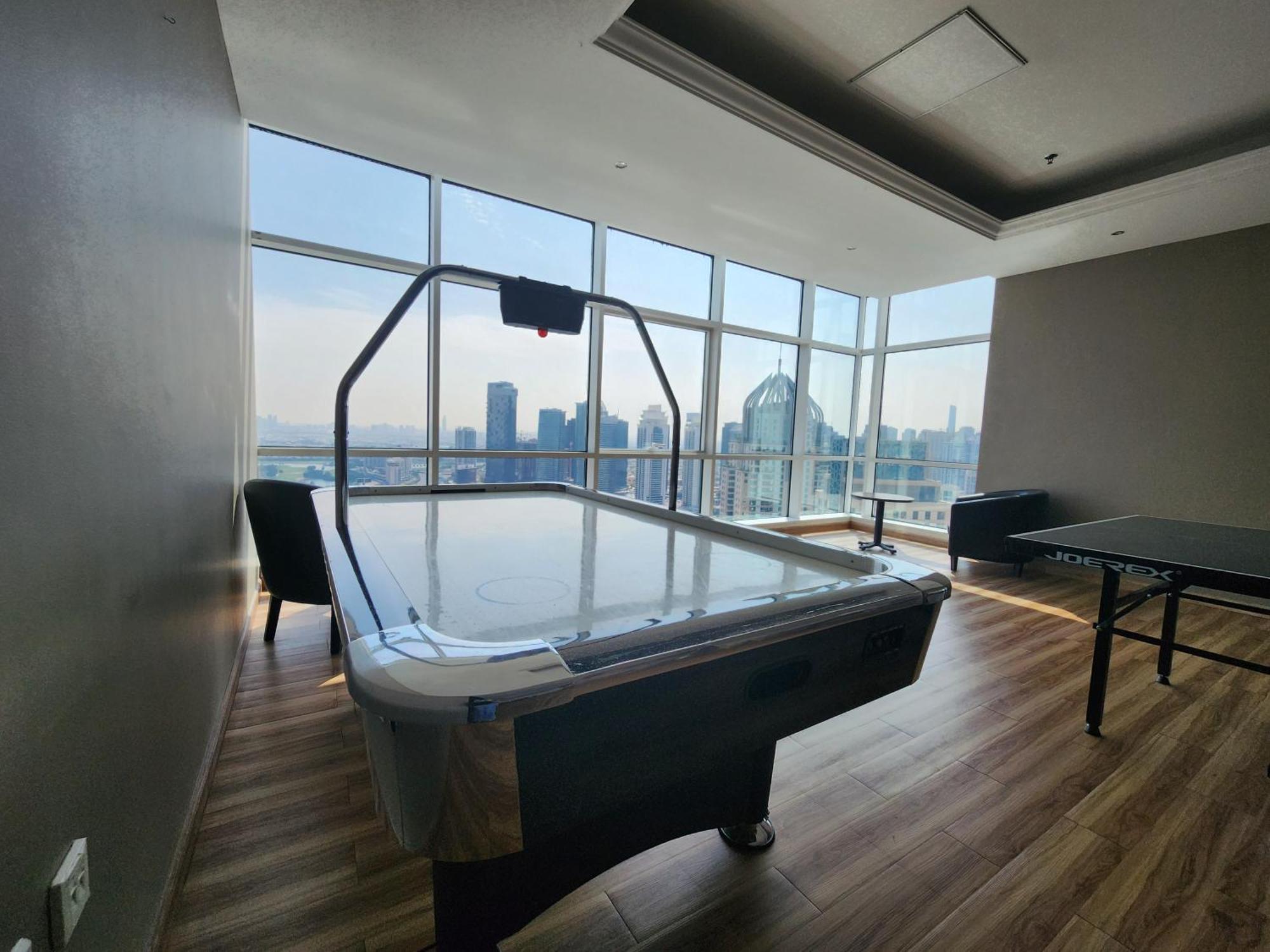 Chateau Chill, High-rise Marina Escape Dubaï