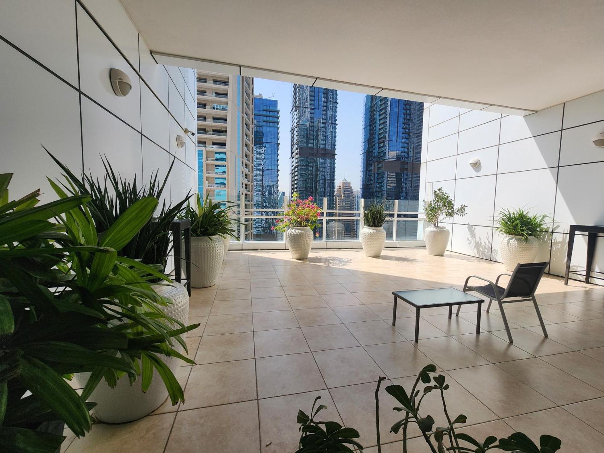 Chateau Chill, High-rise Marina Escape Dubaï