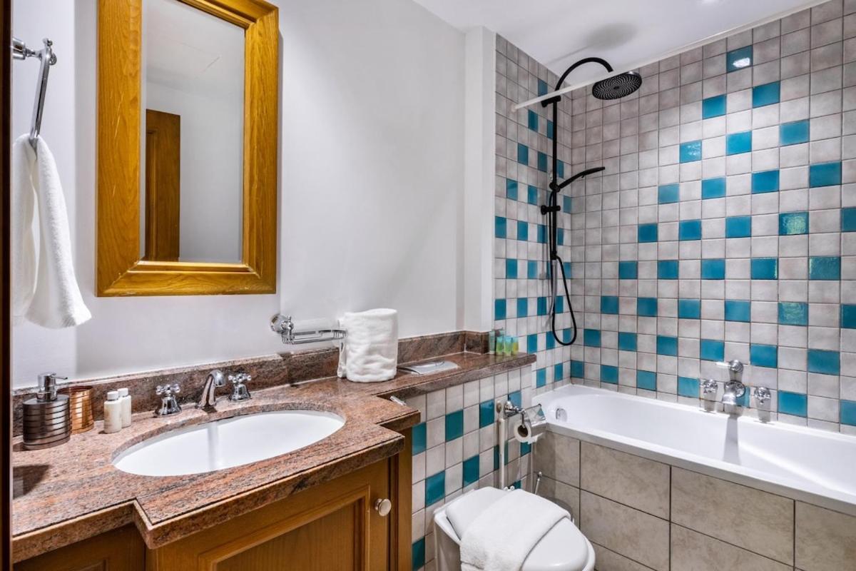 Stylish 2-bedroom In The Heart Of Oldtown * Dubai