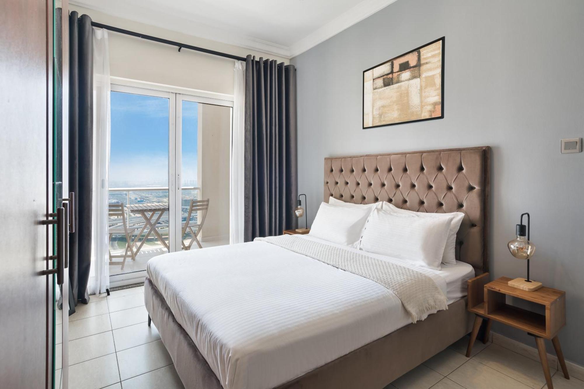 Opulence In Lakeview Tower Jlt Near Metro