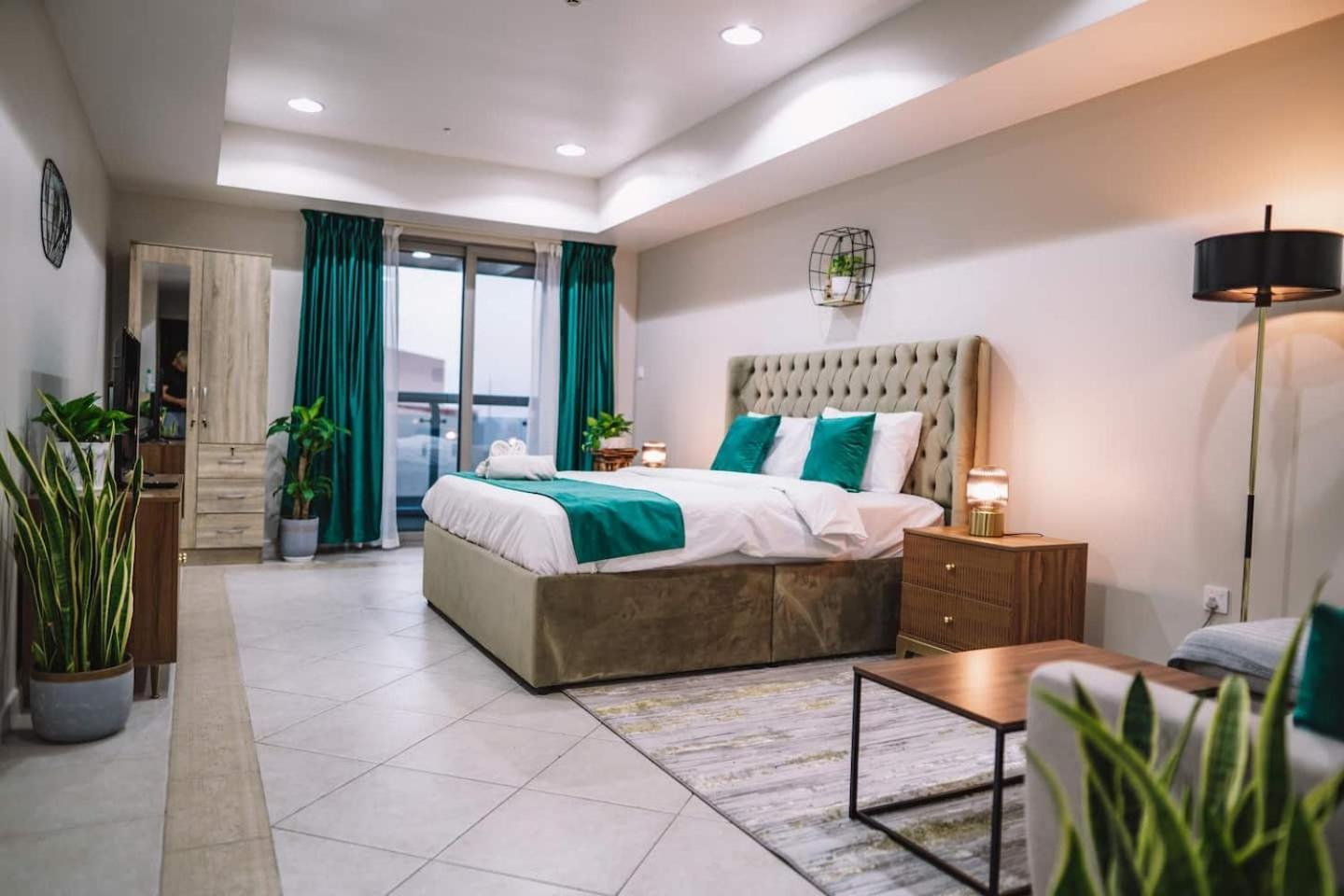 Marina Sea View,elegant And Spacious - High Floor *