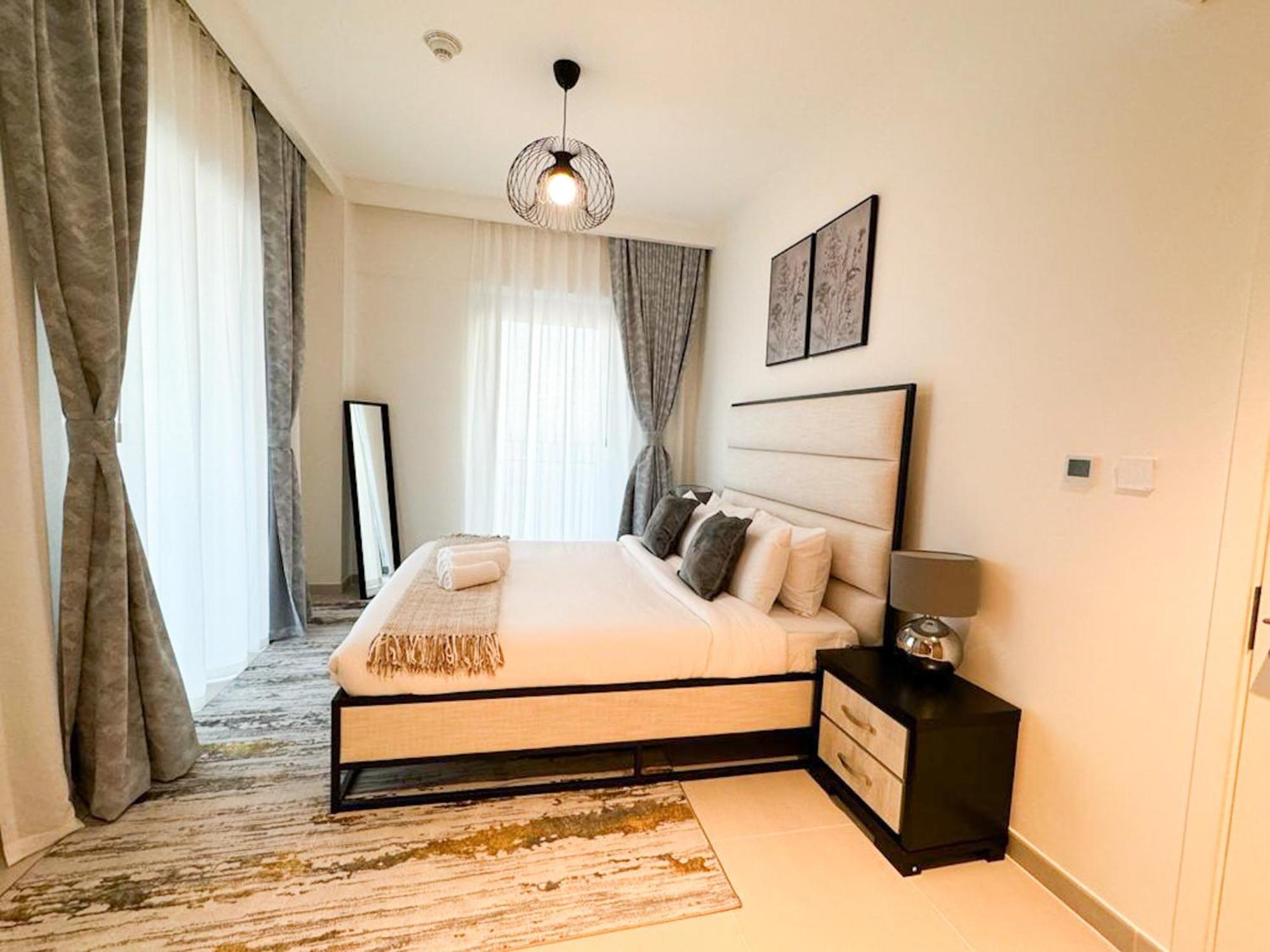 Apartment Spacious 3br, Private Access