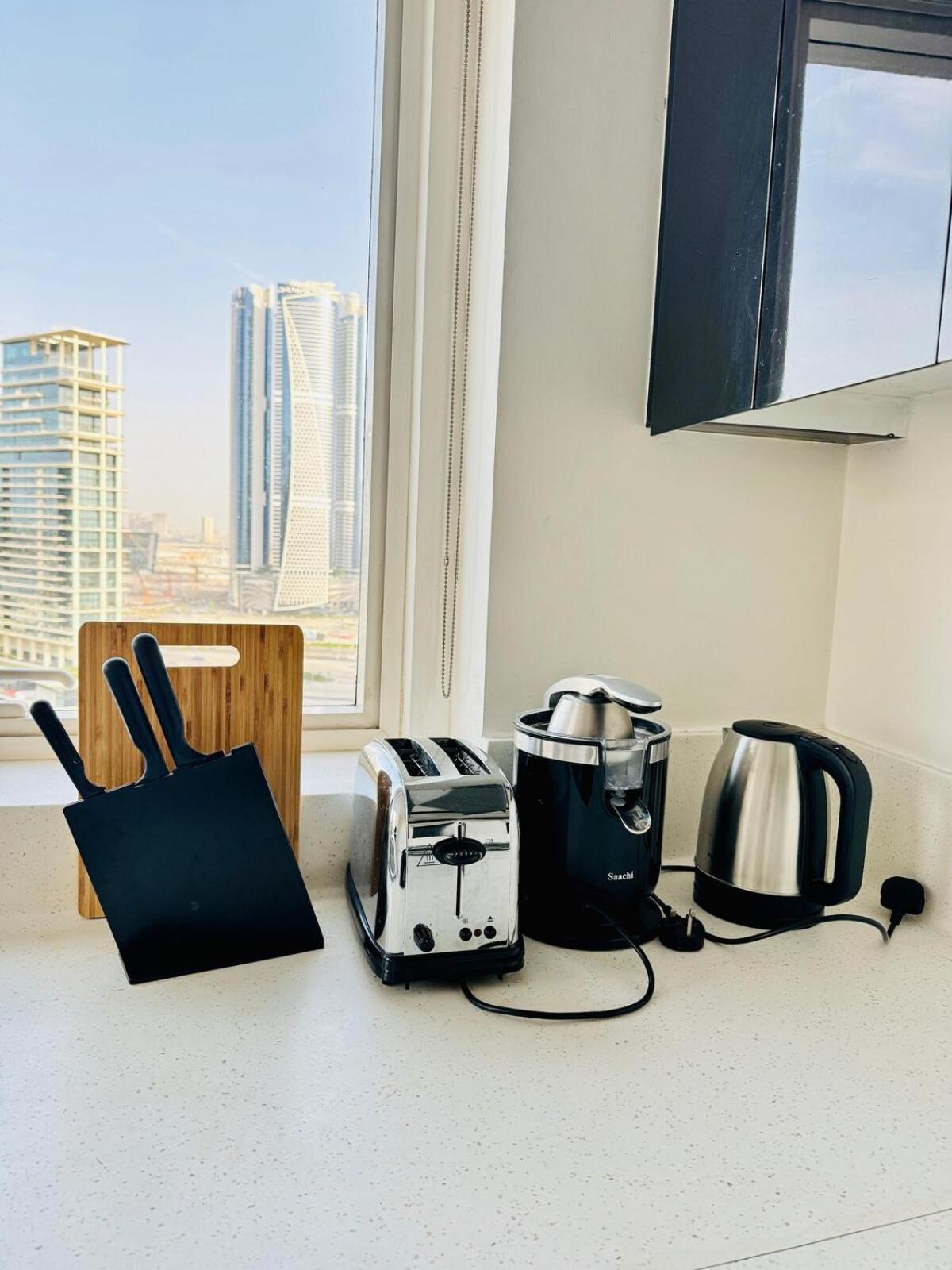 Apartamento Luxe 2br - Downtown - Canal Views Dubái