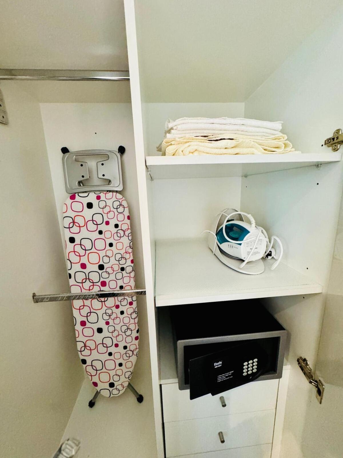 Apartamento Luxe 2br - Downtown - Canal Views Dubái