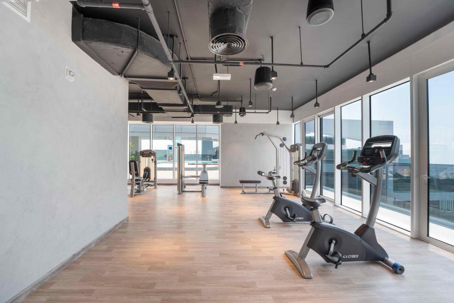Sea View Located On The 39th Floor With Rooftop Pool Close To World Trade Centre Apartment *