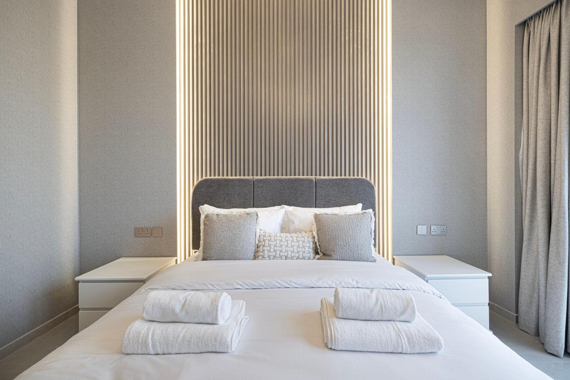 Luxury High Floor Burj Khalifa And Fountain View 5 Minute Walk Mall Appart hôtel Dubaï