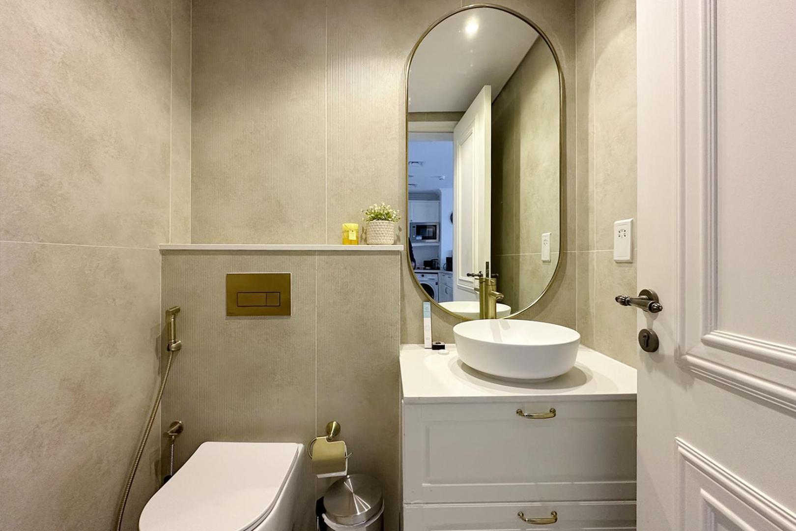 Apartment Livbnb - Homey 1b With Spacious Terrace In District 14, Jvc *
