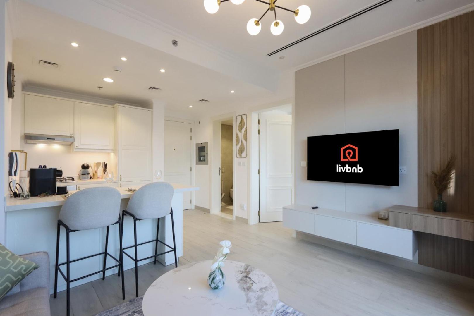 Apartment Livbnb - Homey 1b With Spacious Terrace In District 14, Jvc Dubai