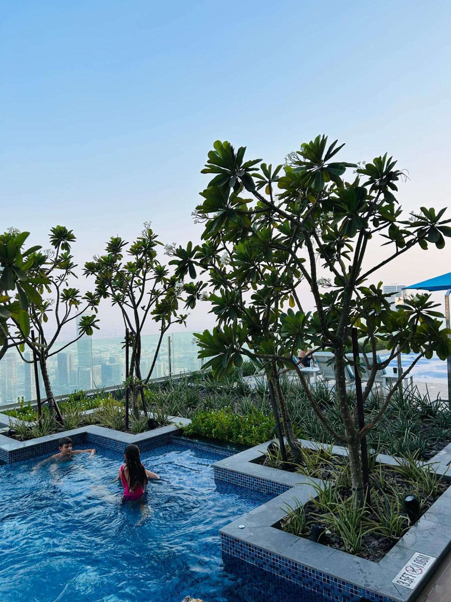 Unique 2br With Infinity Pool View On Burj Khalifa Lejlighed *
