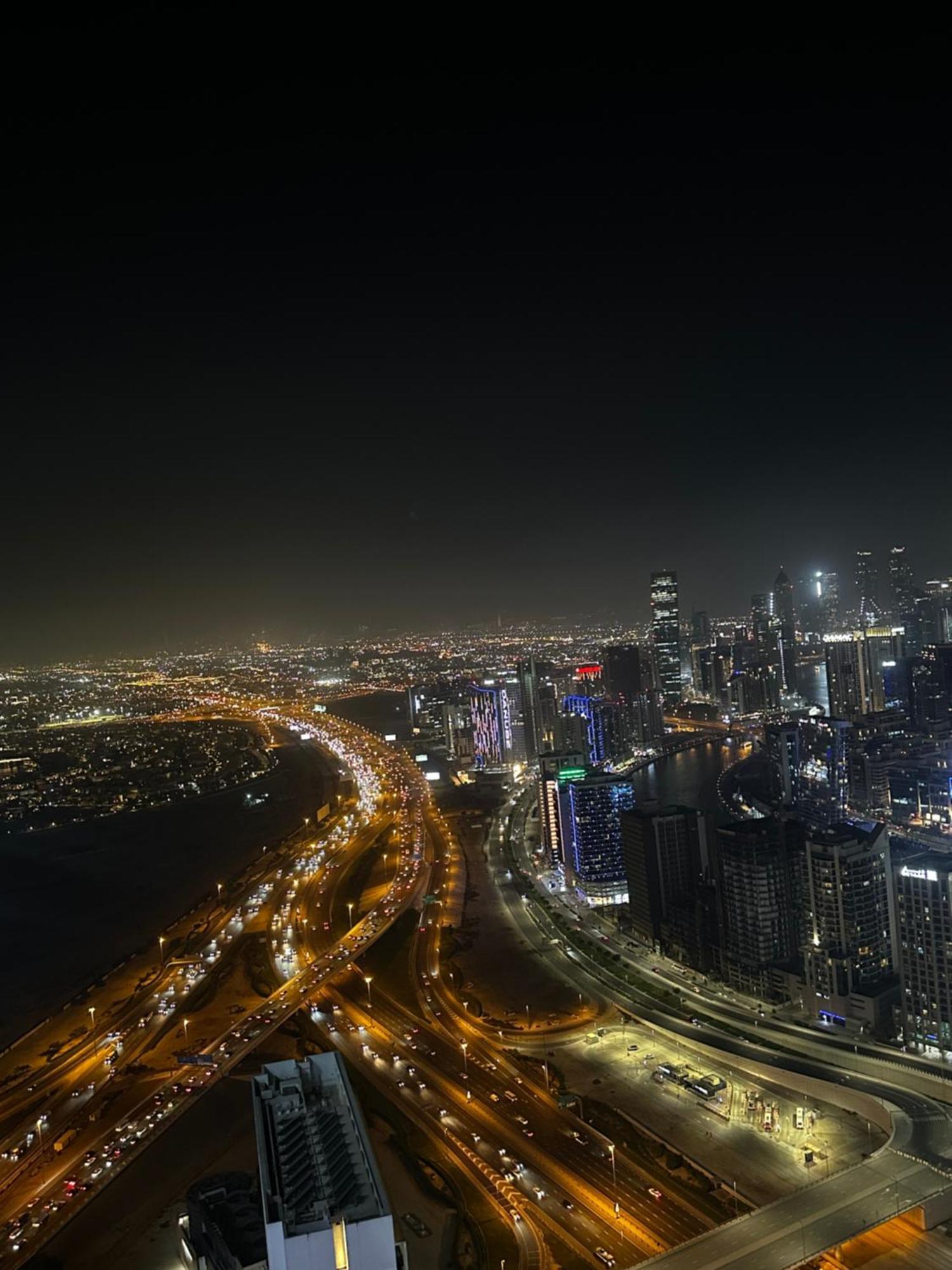 Royal By Damac Paramount Towers B Burj Khalifa Views Dubái