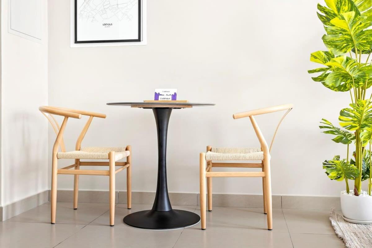Lägenhet Silkhaus Furnished In Art Gardens With Pool Access